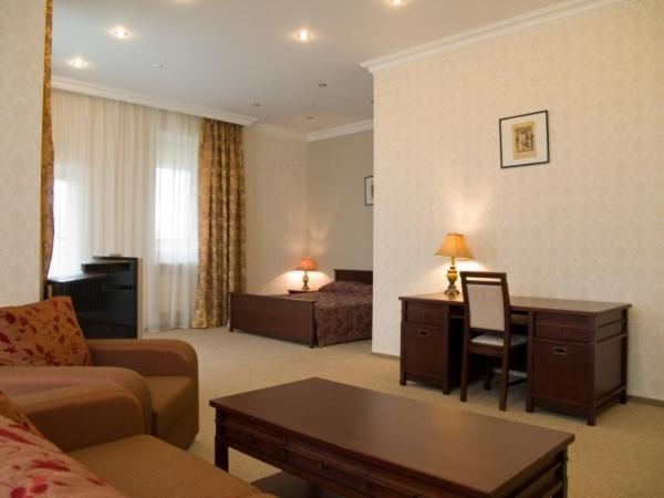 Marco Polo Hotel Ulʼyanovka 外观 照片