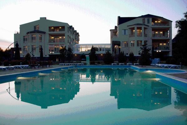 Marco Polo Hotel Ulʼyanovka 外观 照片