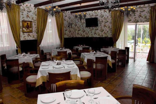 Marco Polo Hotel Ulʼyanovka 外观 照片